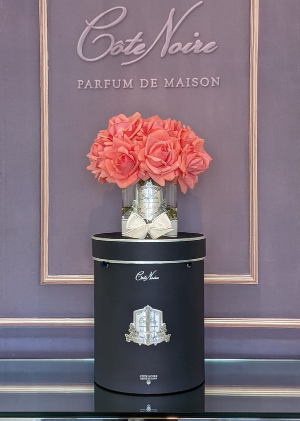 Luxury Grand Bouquet - Silver badge - Peach - Navy box - LTW10